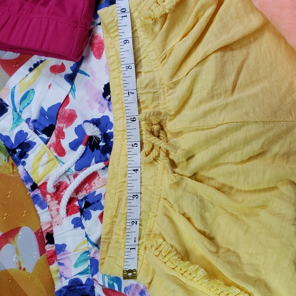 6 Girls' Shorts - Picture 11 of 14